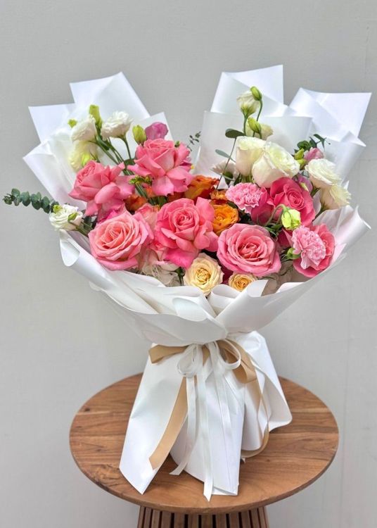 Pink White Rose Fresh Bouquet