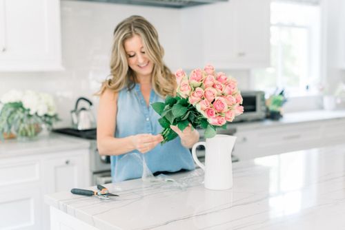 Want To Keep Your Flowers Fresh? Follow These Tips.