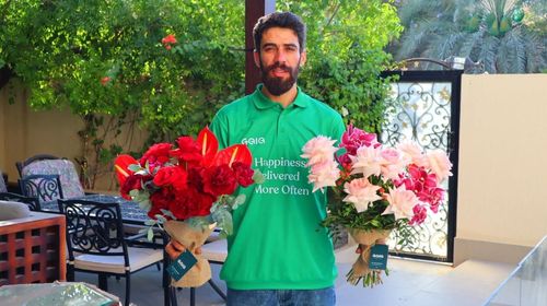 Why a flower subscription is the best gift for House Warming.
