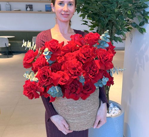 The Perfect Valentine’s Day Gift: A Year-Long Flower Subscription That Speaks Love Every Day